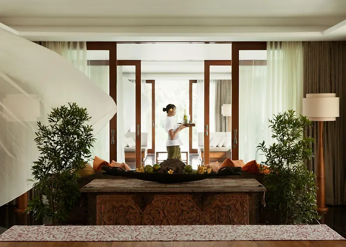 Resort Kamandalu 5*