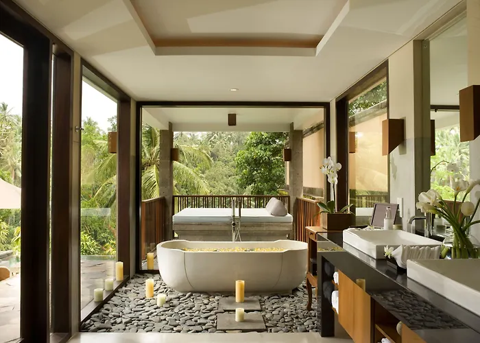 Kamandalu Resort 5*