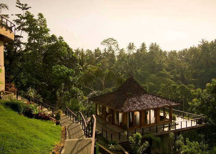 Resort Kamandalu