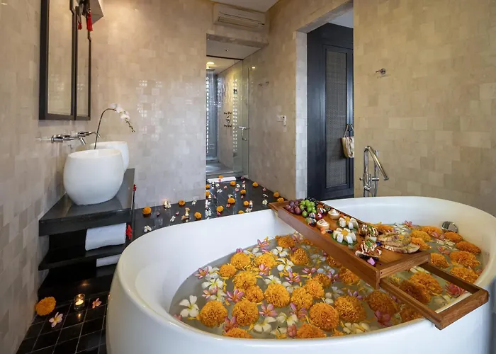 Resort Kamandalu 5*