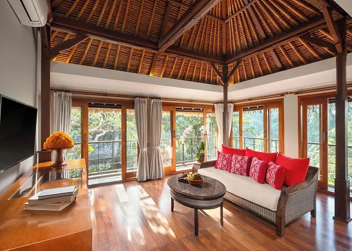 Kamandalu Resort